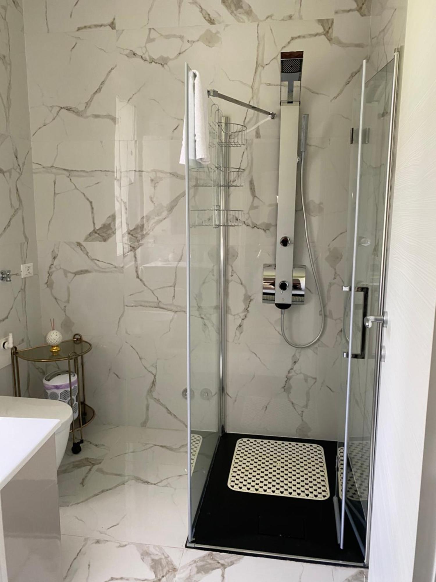 Luna Apartment Verbania Zewnętrze zdjęcie